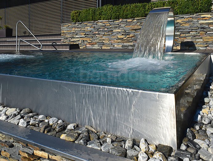 Přelivné nerezové bazény