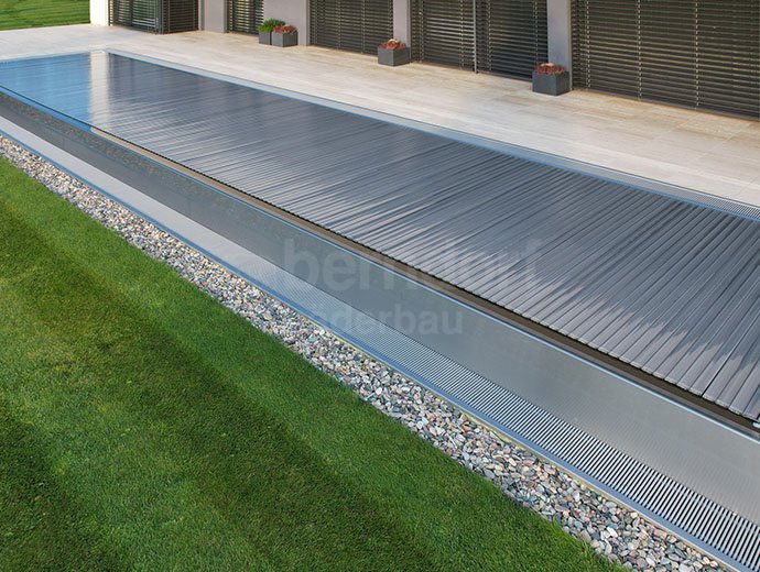 Zakrytí nerezových bazénů