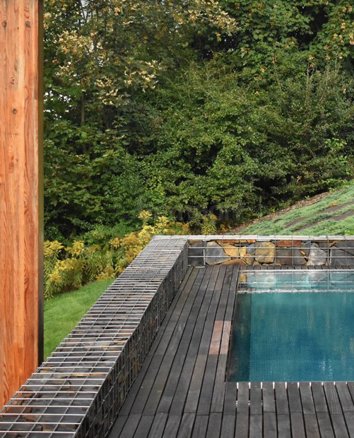 Privátní bazén s přelivným žlábkem 1