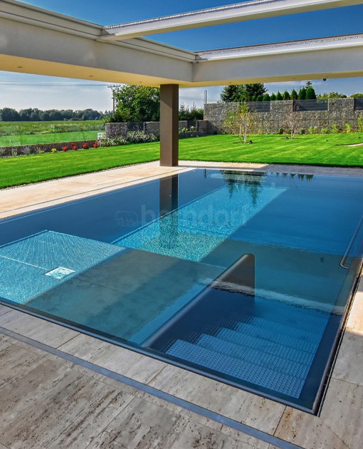 Privátní bazén venkovní zakrytý žlábek 7