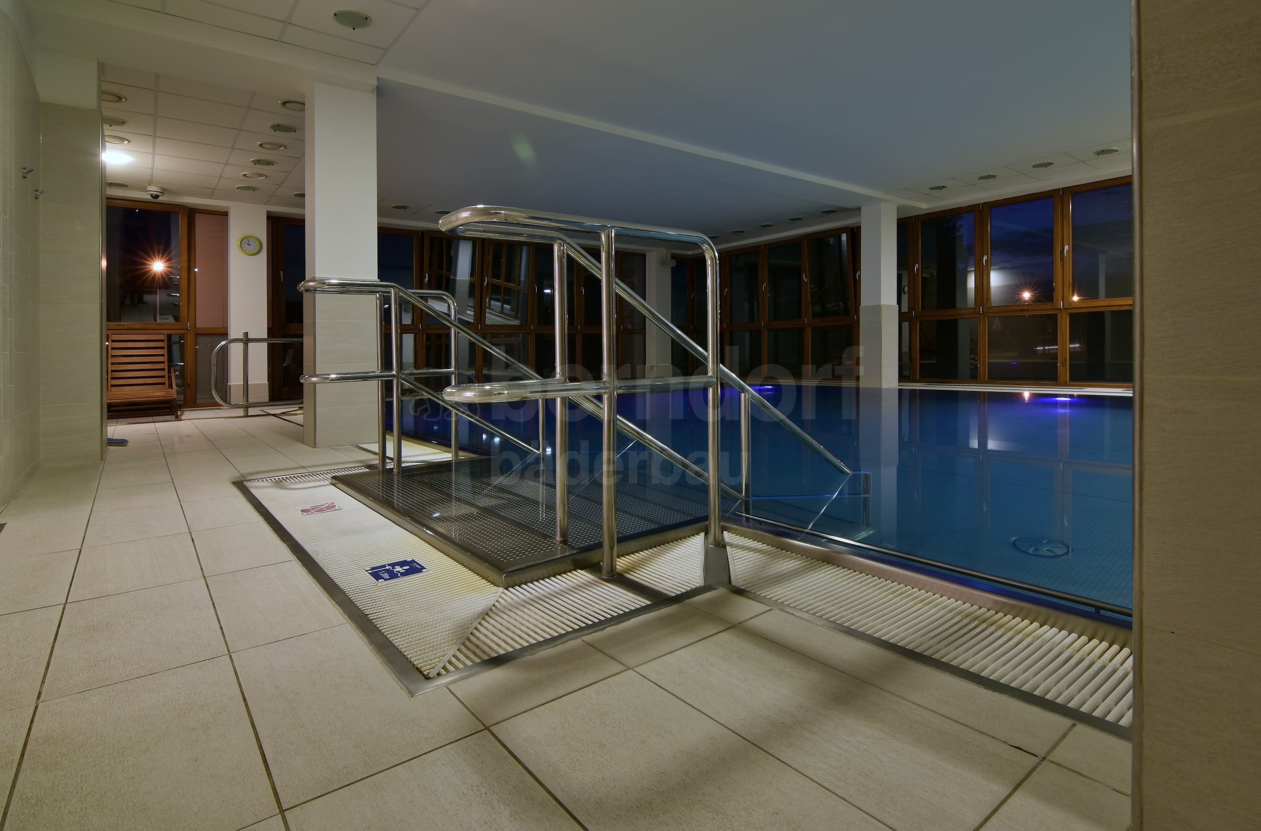 13b_Therapeutický bazén.jpg