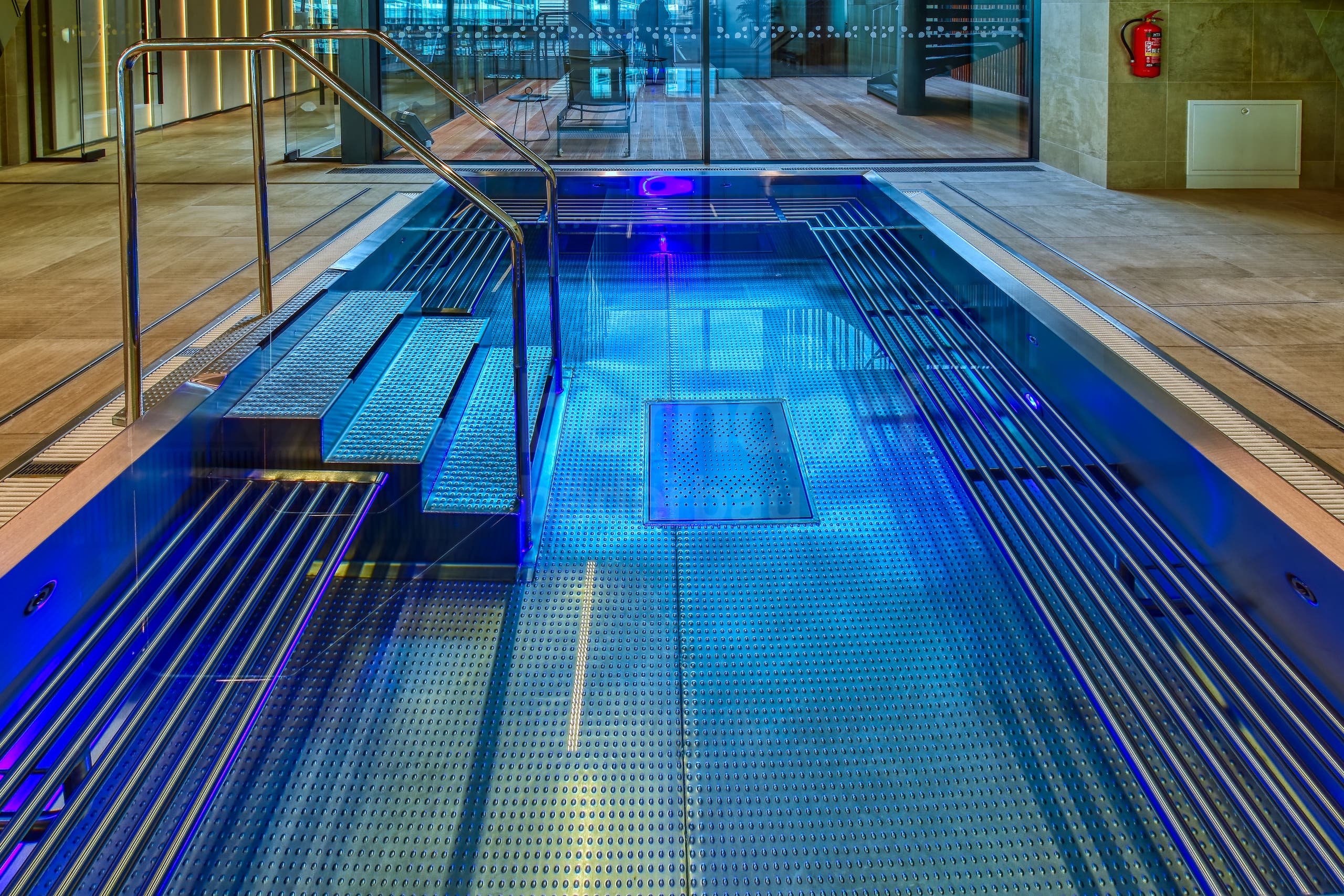 5e_Vířivý bazén vnitřní Brumlovka Balance club.jpg