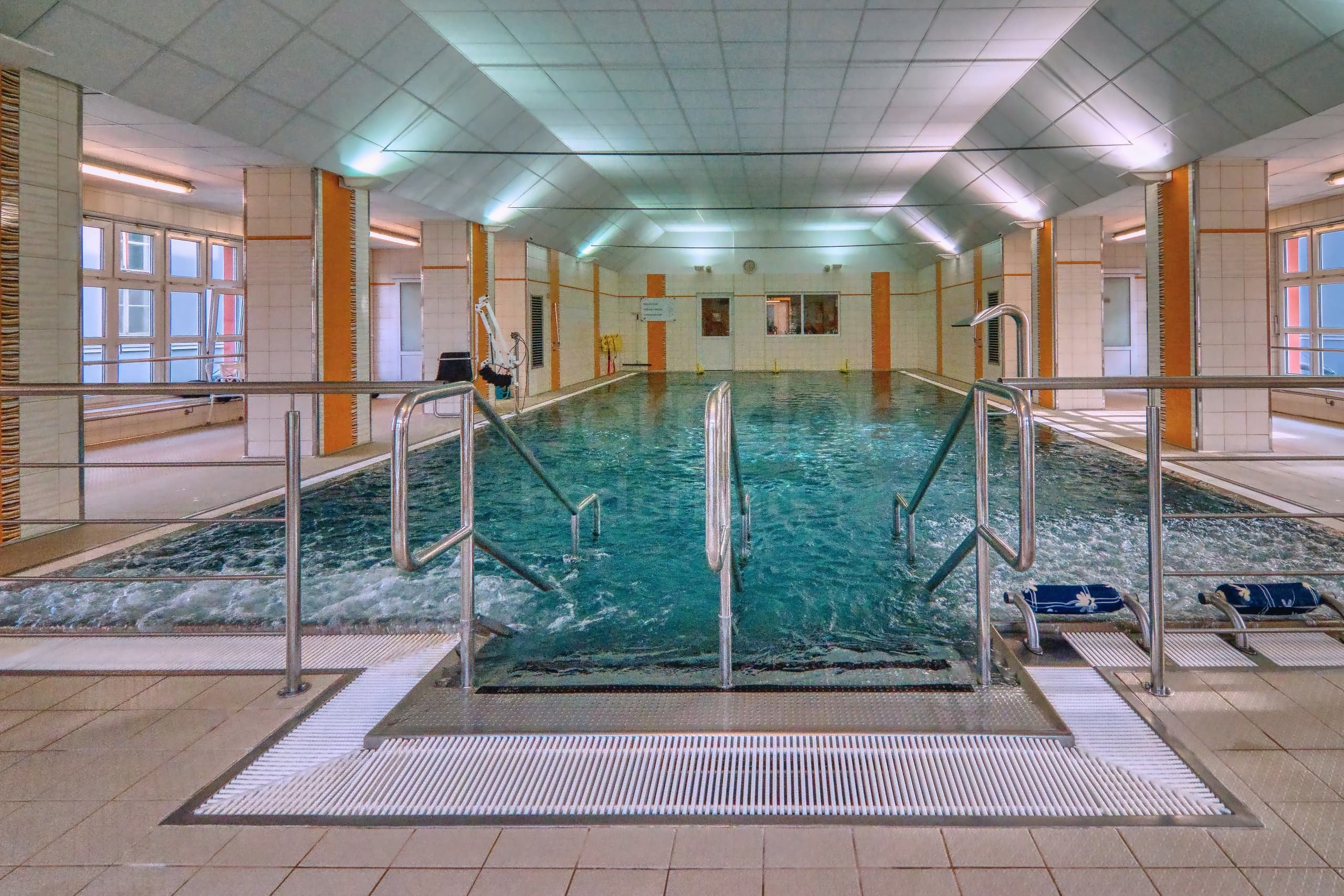 7_Rehabilitační nerezový bazén Košumberk.jpg