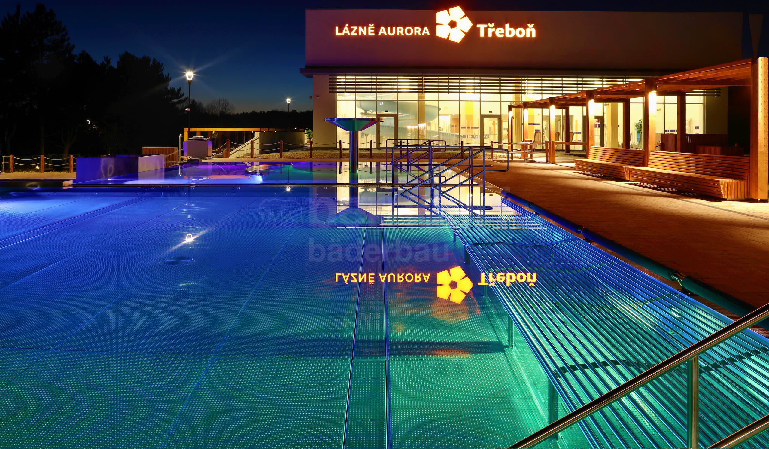 8_Víceúčelový nerezový bazén Lázně Aurora Třeboň.JPG