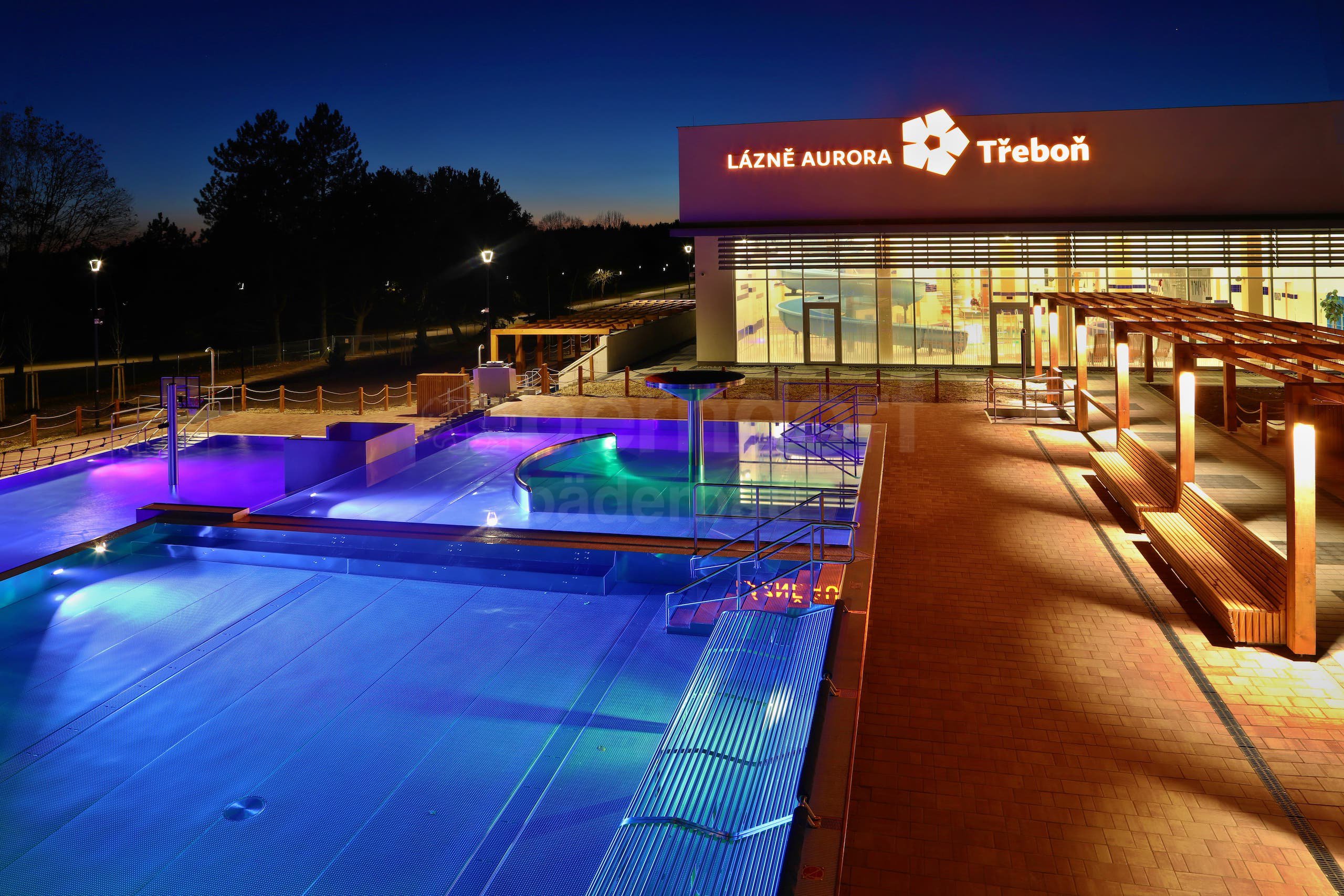 8c_Víceúčelový nerezový bazén Lázně Aurora Třeboň.JPG