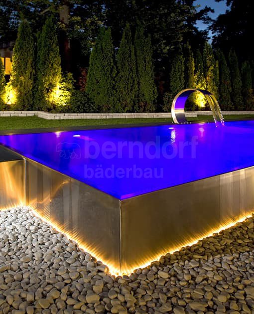 Privátní bazén s přelivem a infinity sníženým žlábkem Schondorf 16