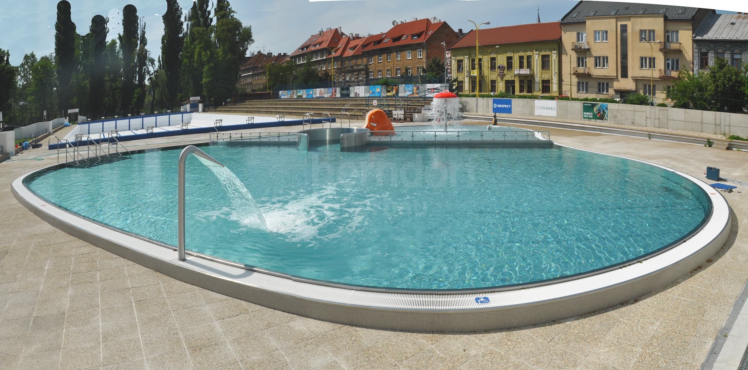 3_KOŠICE_Koupaliště Rumanova.jpg