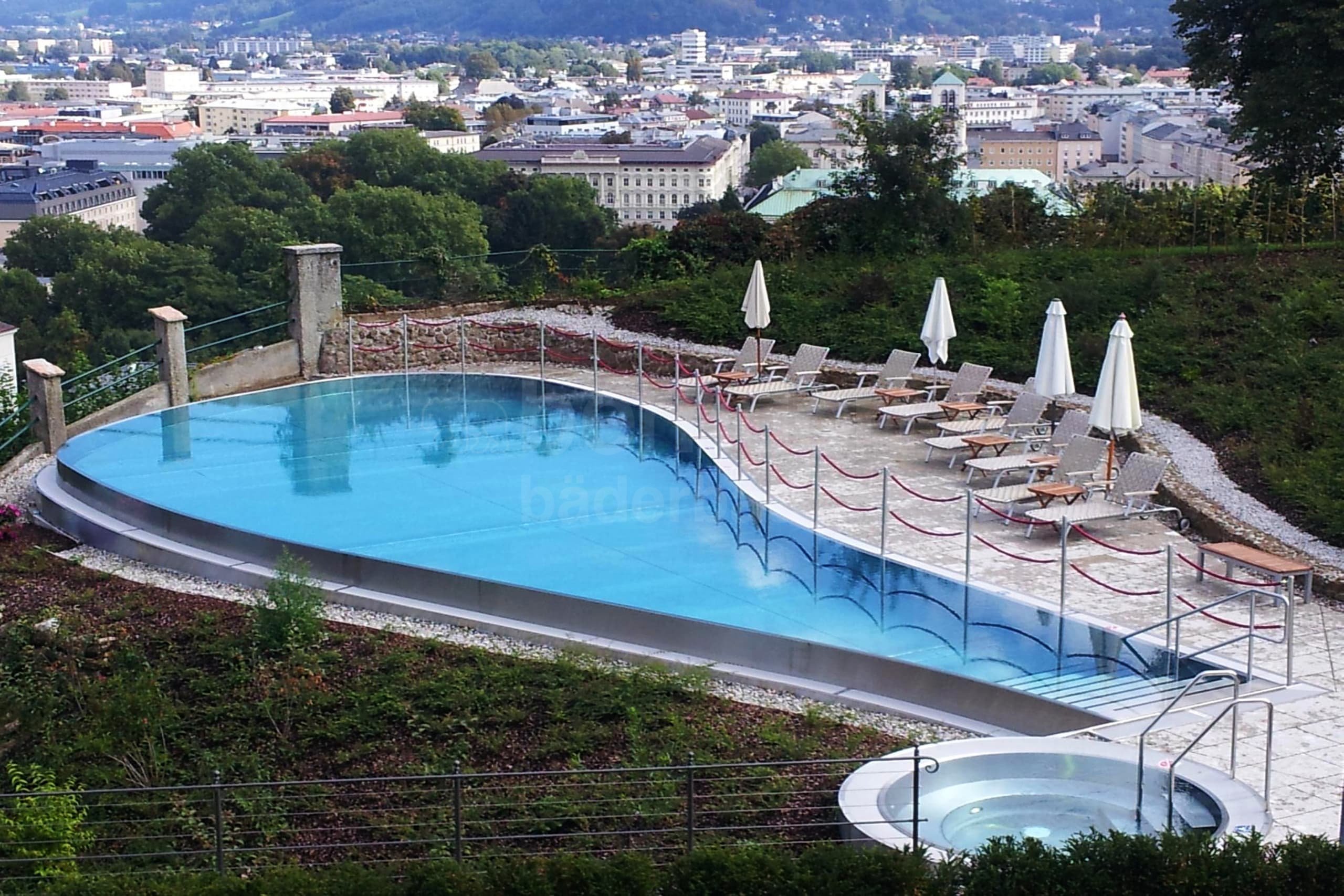 7_Hotelový bazén_SchlossHotel_Mönchstein_Salzburg.jpg