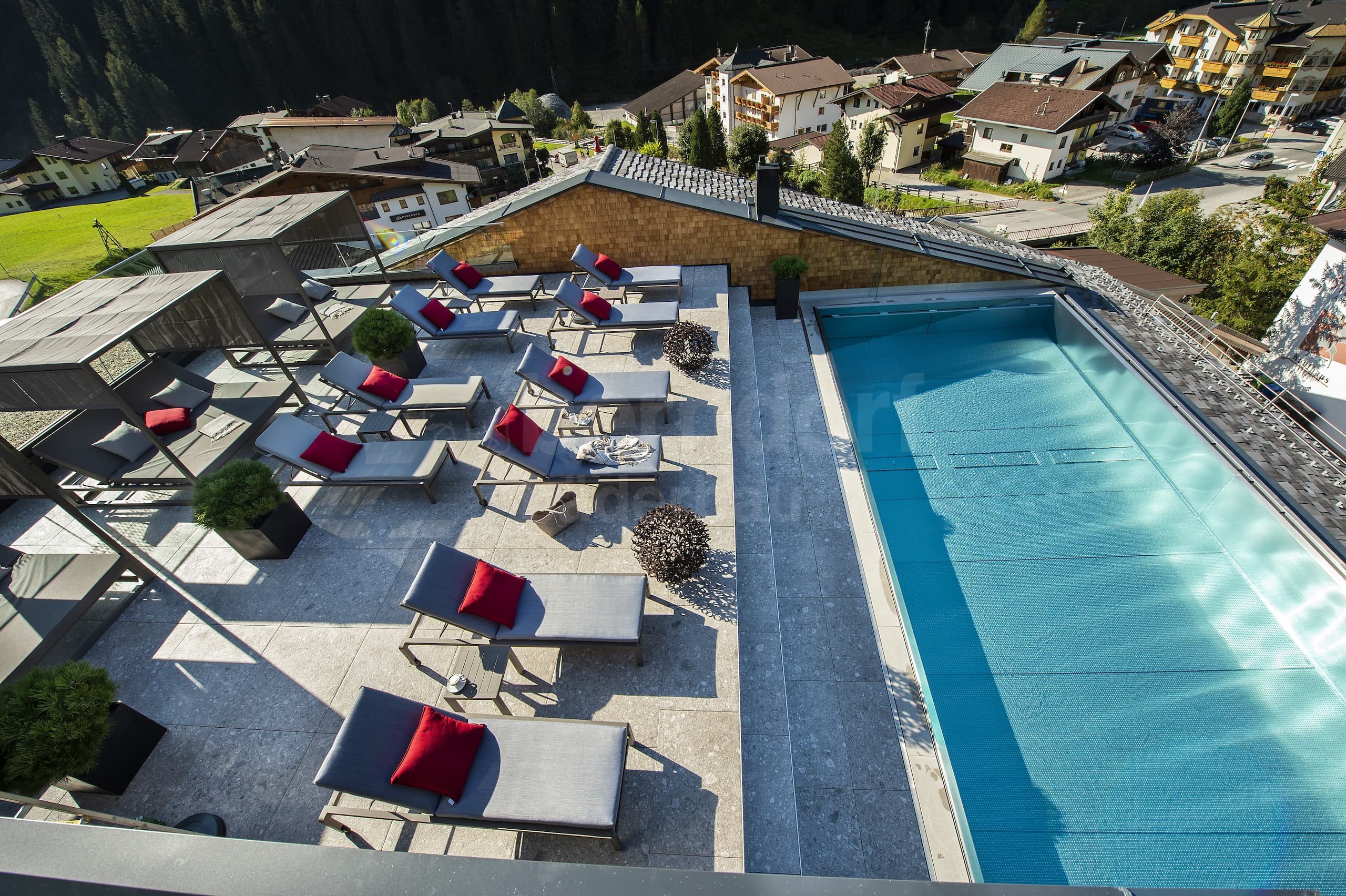 9_Hotelový bazén_Hotel Alpin Spa Tuxerhof_TUX.jpg