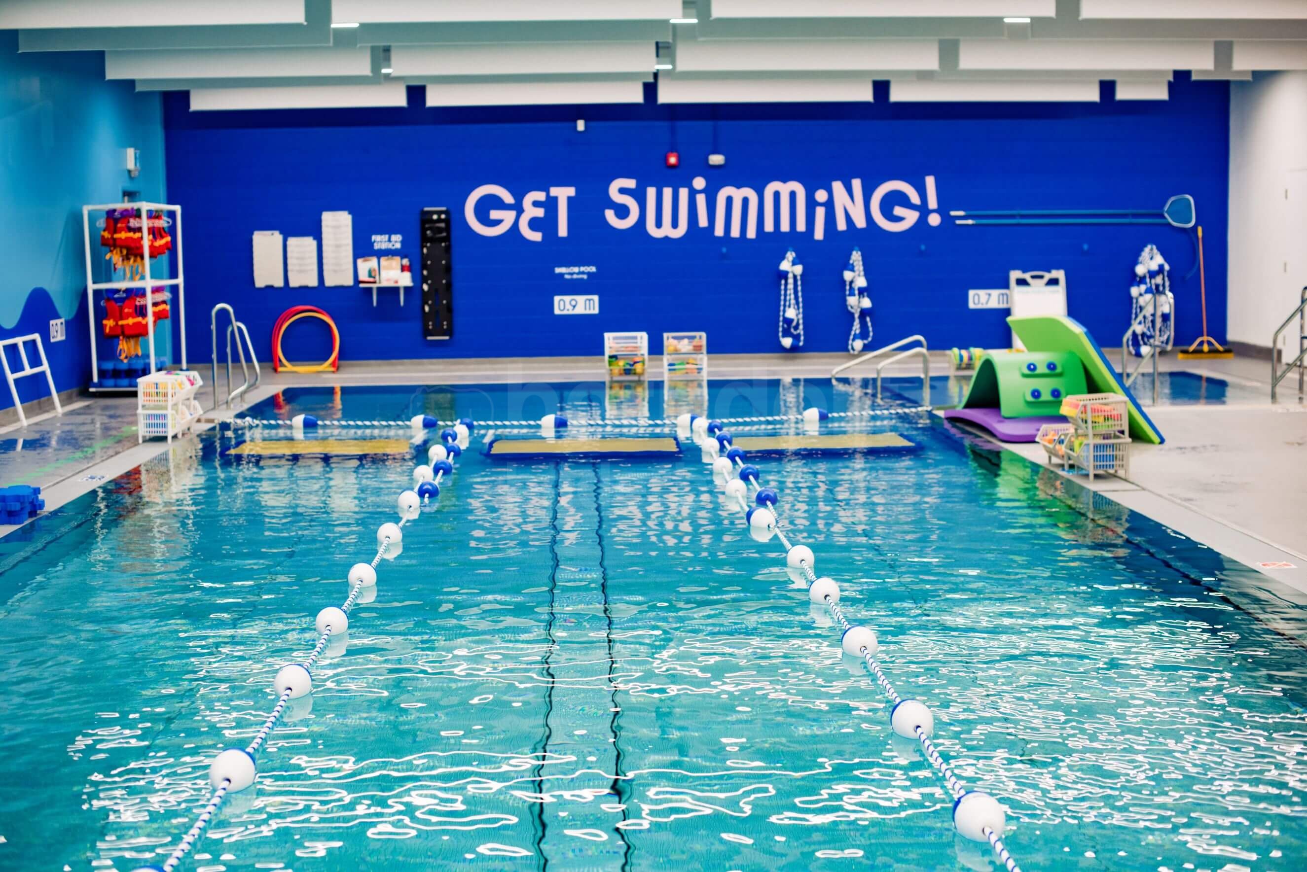 2_Pedalheads_West Vancouver_plavecký bazén.jpg